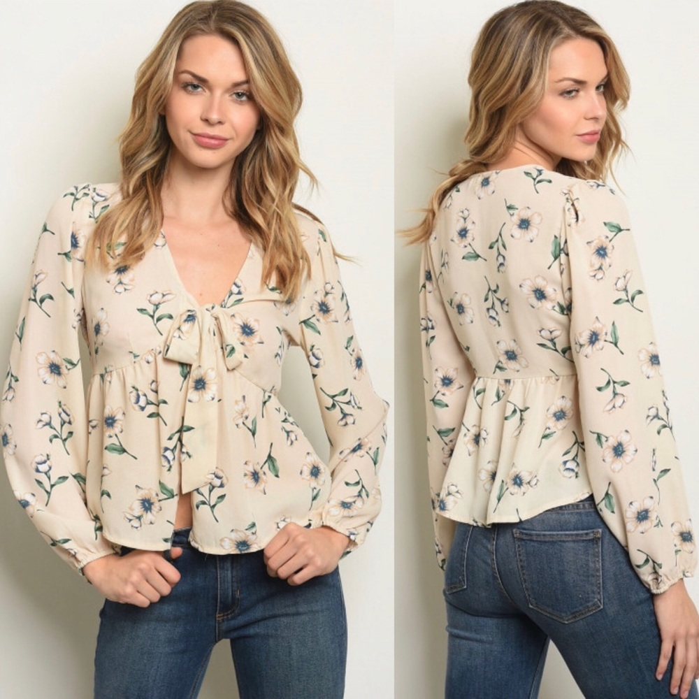 CREAM FLORAL TOP! - Picture 3 of 3